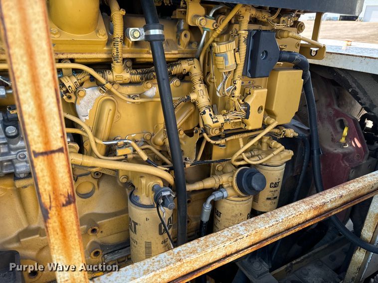 image for item EH4368 HEM 8-16 slip form paver