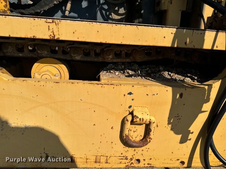 image for item EH4368 HEM 8-16 slip form paver