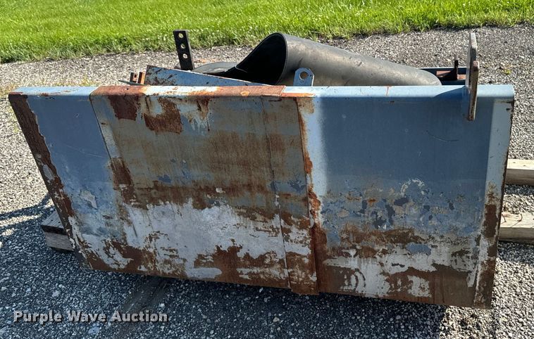 image for item EH4368 HEM 8-16 slip form paver