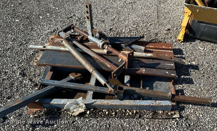 image for item EH4368 HEM 8-16 slip form paver