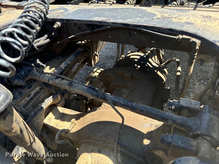 image for item EH4369 2013 Peterbilt 388 semi truck