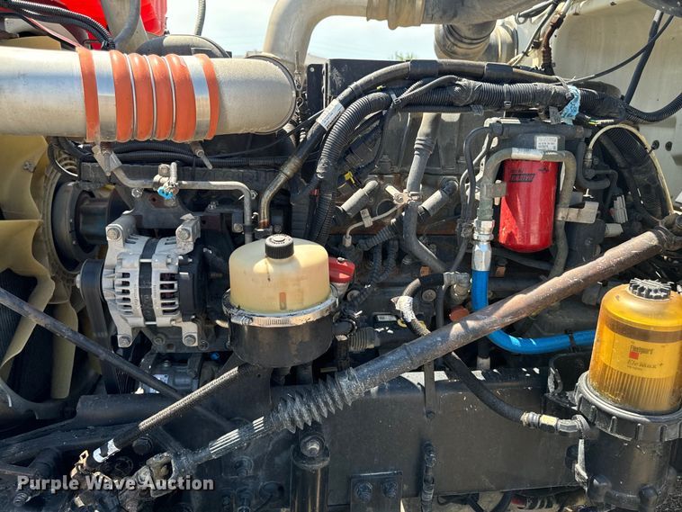 image for item EH4369 2013 Peterbilt 388 semi truck