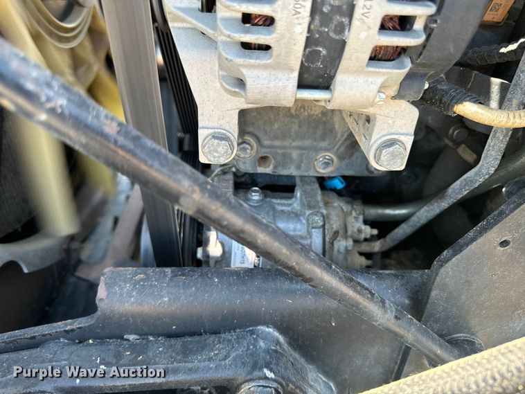 image for item EH4369 2013 Peterbilt 388 semi truck