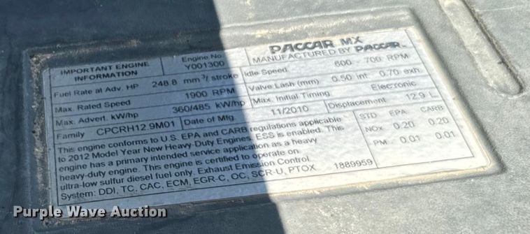 image for item EH4369 2013 Peterbilt 388 semi truck