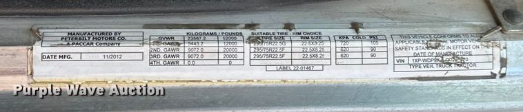 image for item EH4369 2013 Peterbilt 388 semi truck