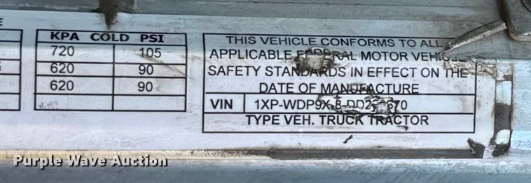 image for item EH4369 2013 Peterbilt 388 semi truck