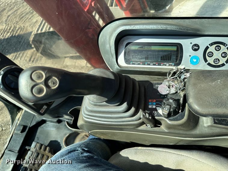 image for item EH4371 2012 Link-Belt  210 X2 excavator