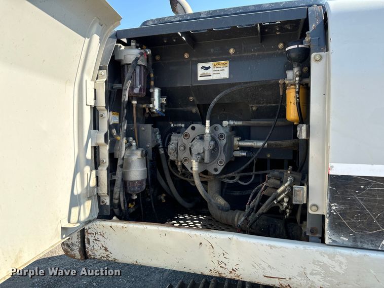 image for item EH4371 2012 Link-Belt  210 X2 excavator