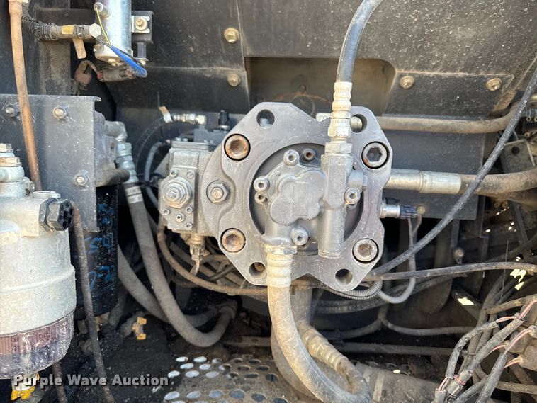 image for item EH4371 2012 Link-Belt  210 X2 excavator