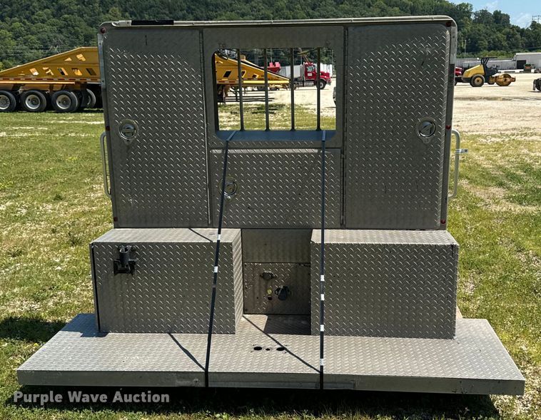 image for item EH4372 Aluminum headache rack