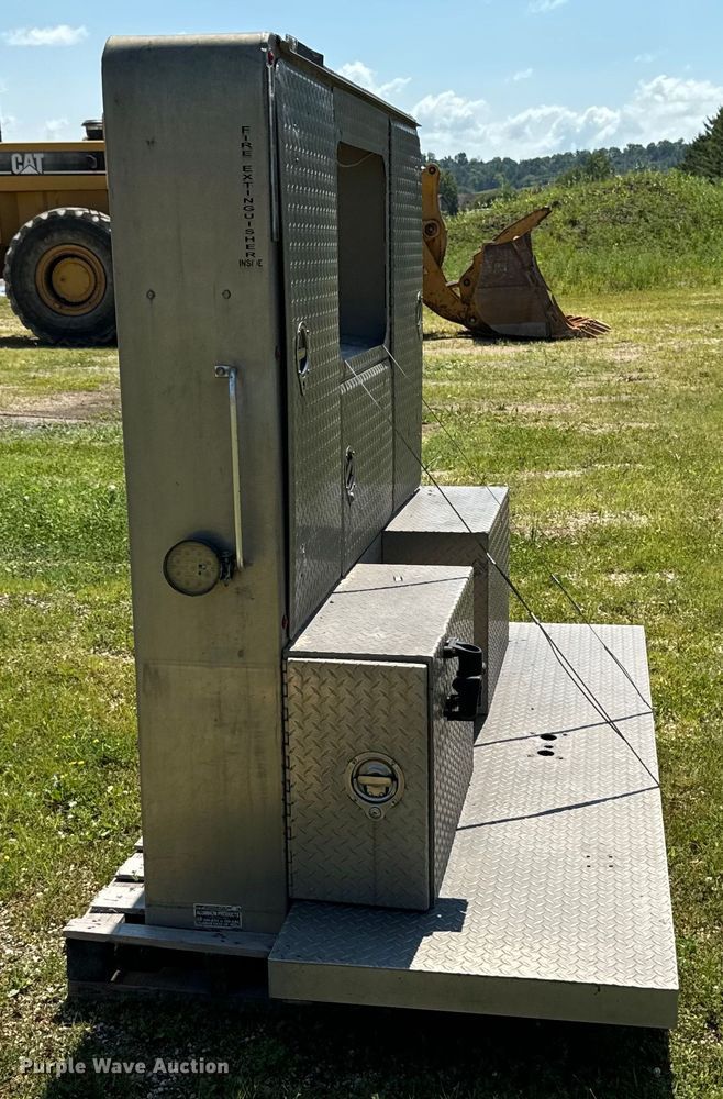 image for item EH4372 Aluminum headache rack