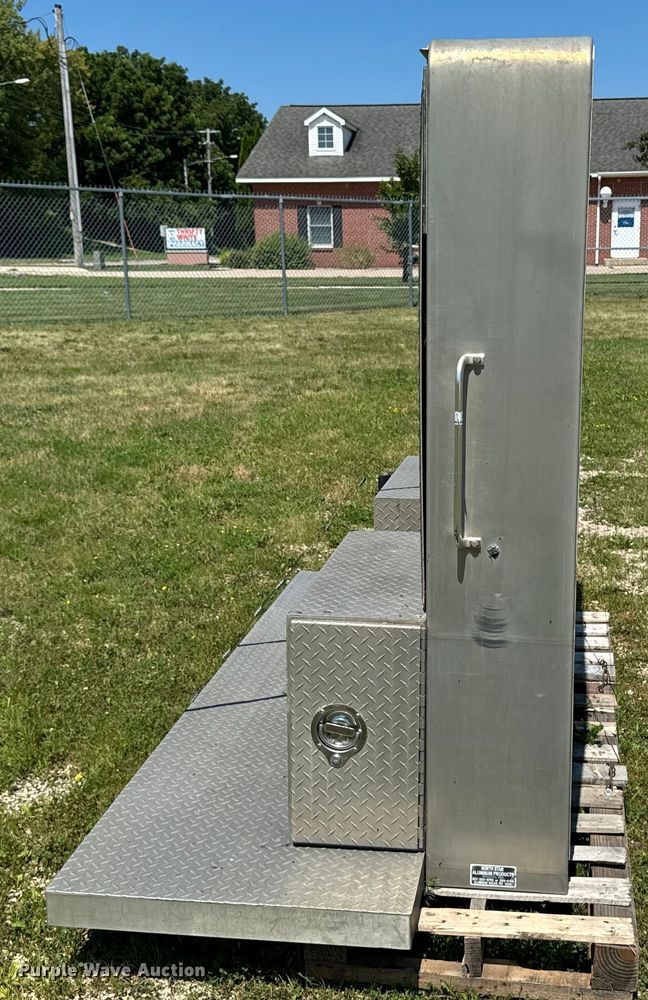 image for item EH4372 Aluminum headache rack