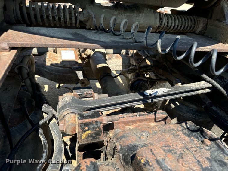 image for item EH4373 2003 Mack CH613 semi truck