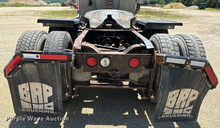 image for item EH4373 2003 Mack CH613 semi truck