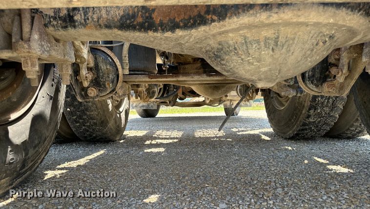 image for item EH4373 2003 Mack CH613 semi truck