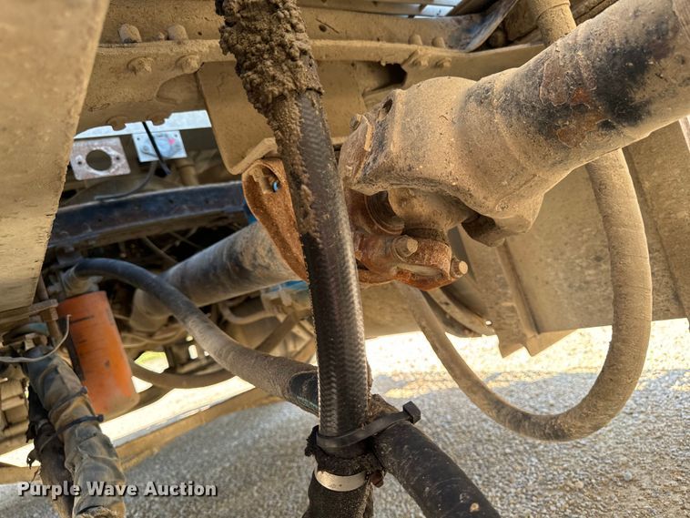 image for item EH4373 2003 Mack CH613 semi truck