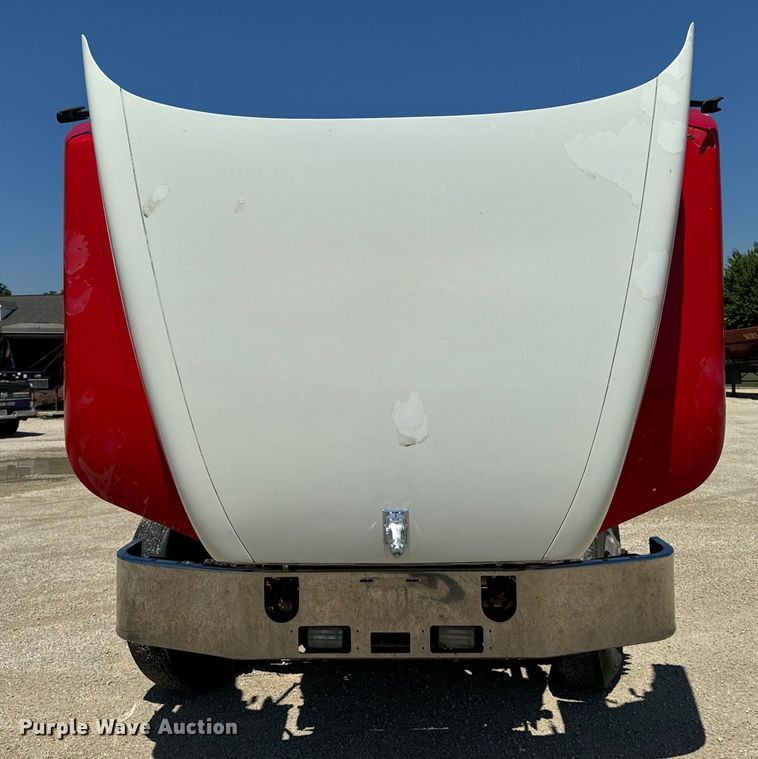 image for item EH4373 2003 Mack CH613 semi truck