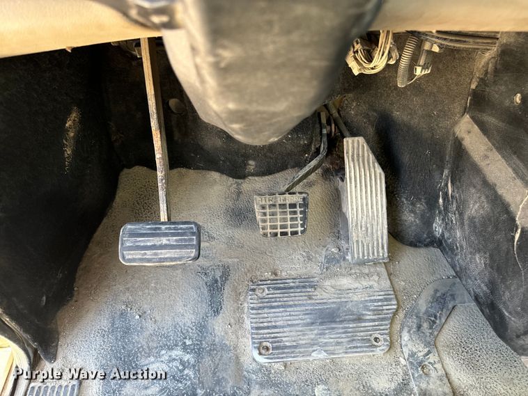 image for item EH4373 2003 Mack CH613 semi truck