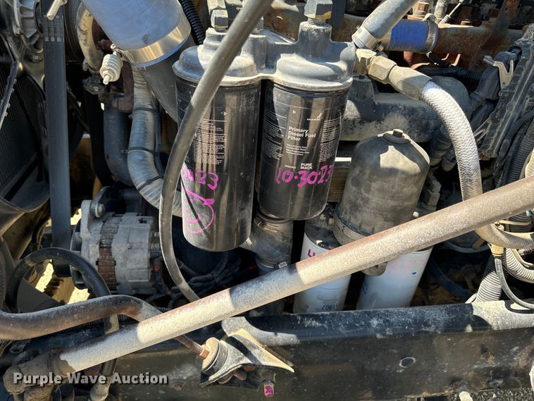 image for item EH4373 2003 Mack CH613 semi truck