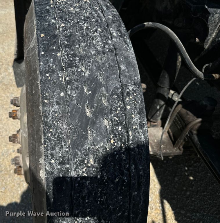 image for item EH4373 2003 Mack CH613 semi truck