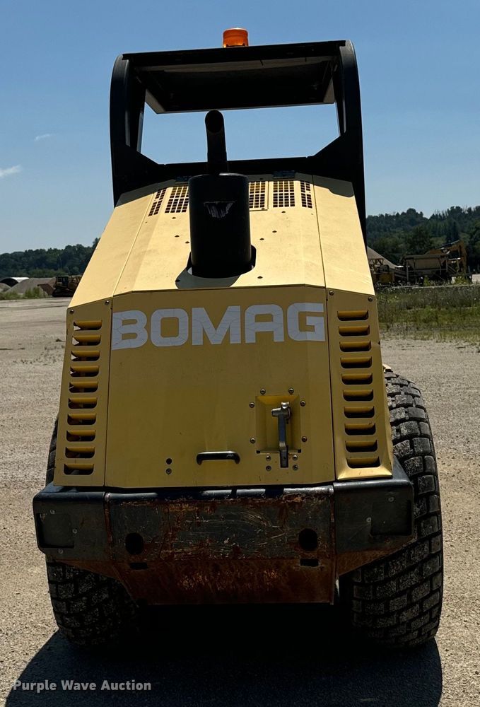 image for item EH4374 2004 Bomag BW177D-3 single drum vibratory roller