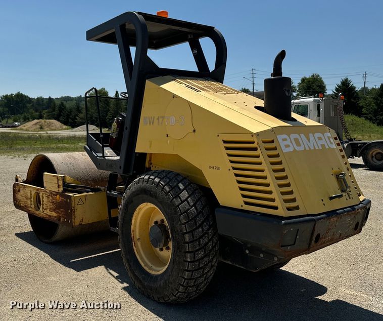 image for item EH4374 2004 Bomag BW177D-3 single drum vibratory roller