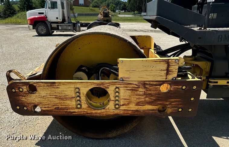 image for item EH4374 2004 Bomag BW177D-3 single drum vibratory roller
