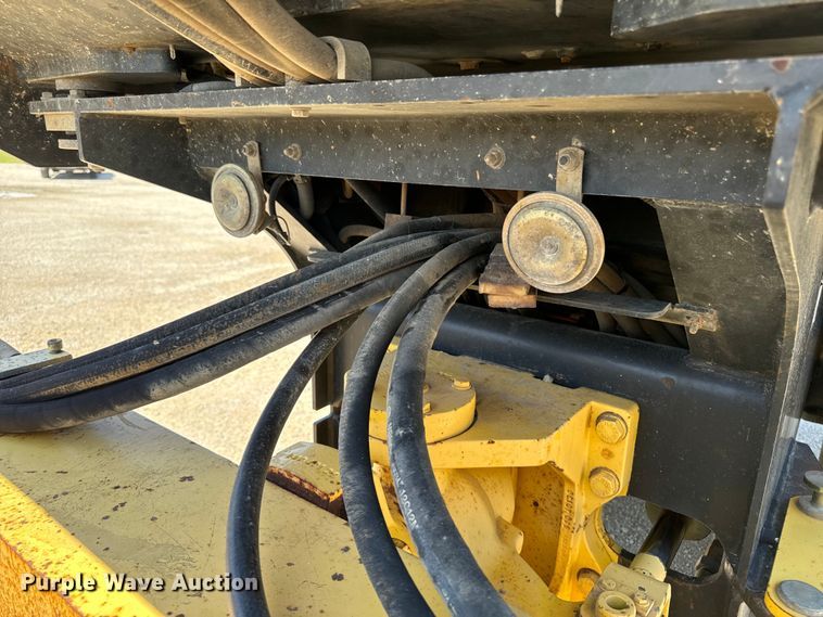 image for item EH4374 2004 Bomag BW177D-3 single drum vibratory roller