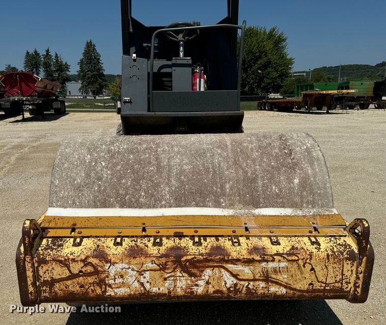 image for item EH4374 2004 Bomag BW177D-3 single drum vibratory roller