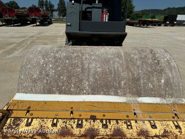 image for item EH4374 2004 Bomag BW177D-3 single drum vibratory roller