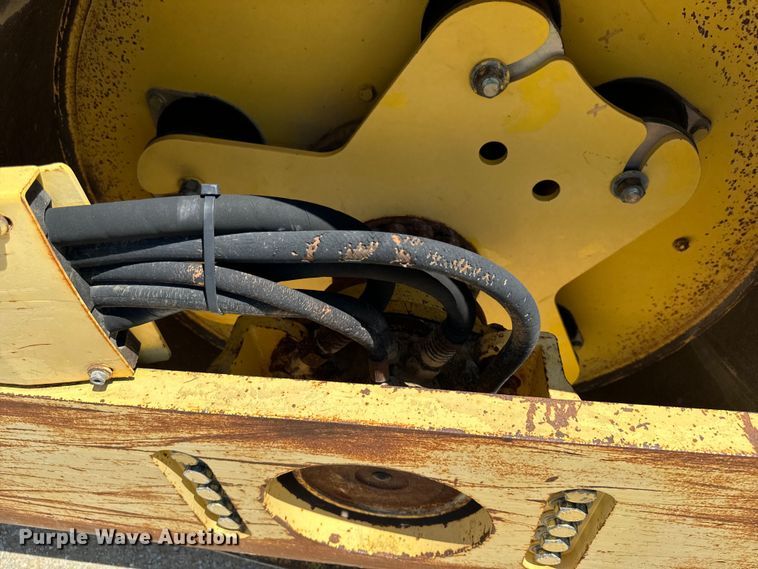 image for item EH4374 2004 Bomag BW177D-3 single drum vibratory roller