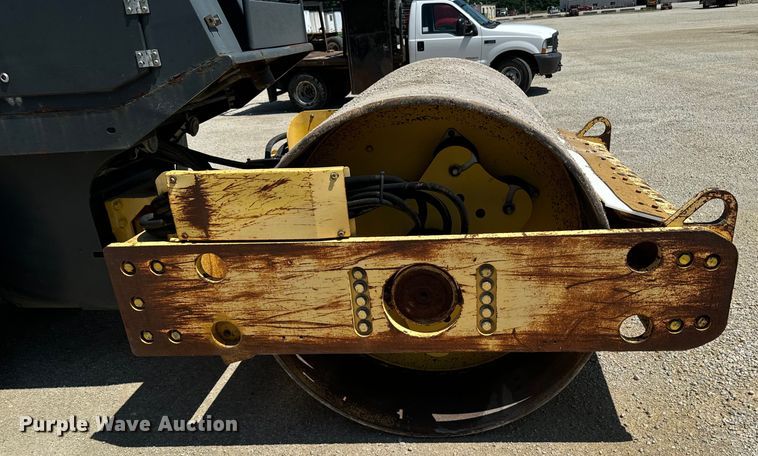 image for item EH4374 2004 Bomag BW177D-3 single drum vibratory roller