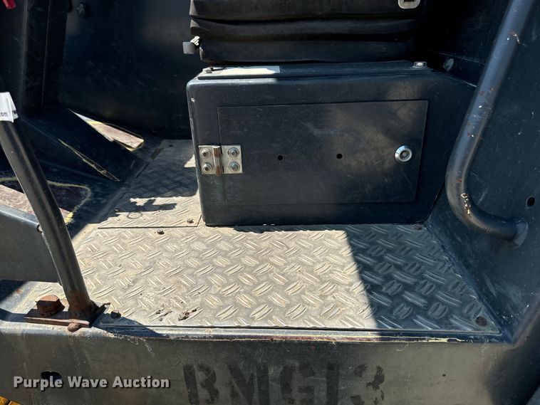 image for item EH4374 2004 Bomag BW177D-3 single drum vibratory roller