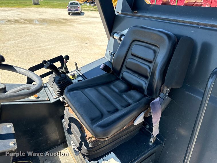 image for item EH4374 2004 Bomag BW177D-3 single drum vibratory roller