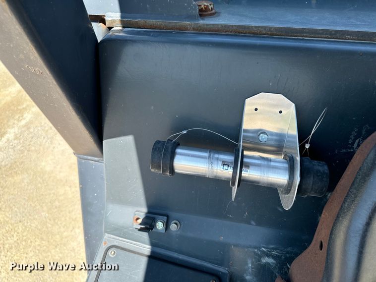 image for item EH4374 2004 Bomag BW177D-3 single drum vibratory roller