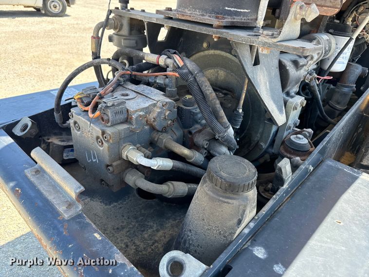 image for item EH4374 2004 Bomag BW177D-3 single drum vibratory roller