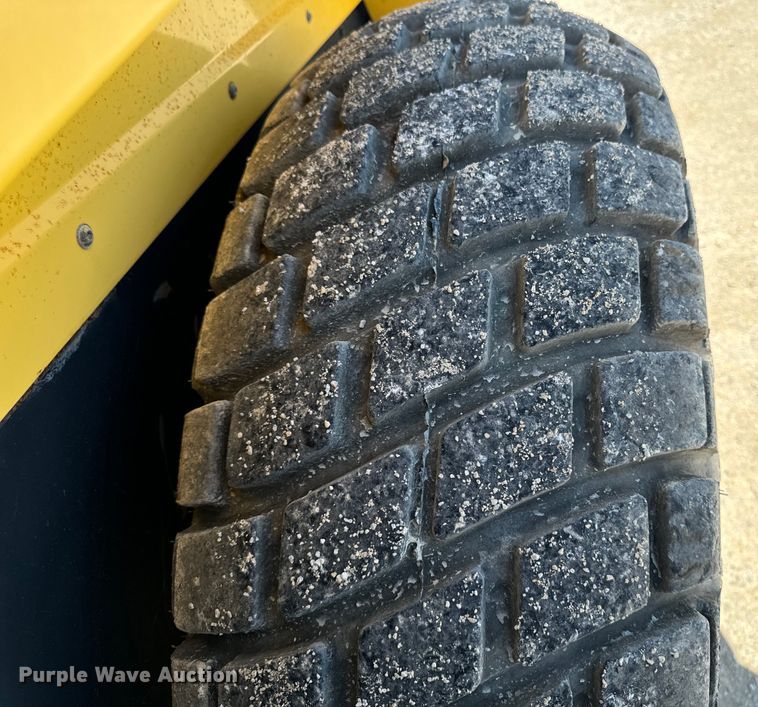 image for item EH4374 2004 Bomag BW177D-3 single drum vibratory roller