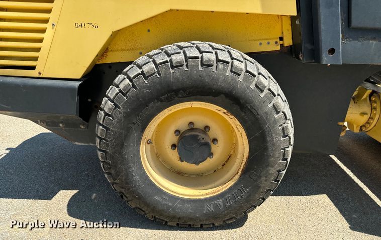 image for item EH4374 2004 Bomag BW177D-3 single drum vibratory roller