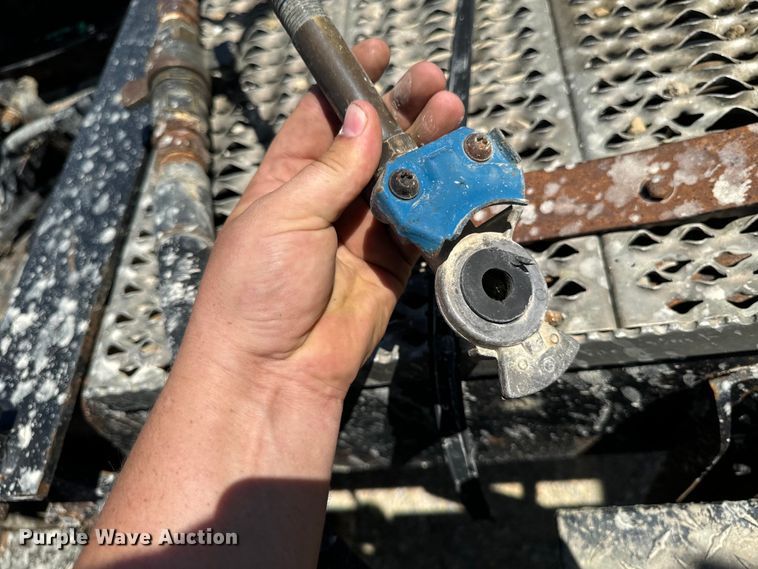 image for item EH4375 2002 International 9400i semi truck