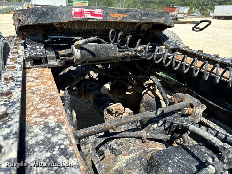 image for item EH4375 2002 International 9400i semi truck