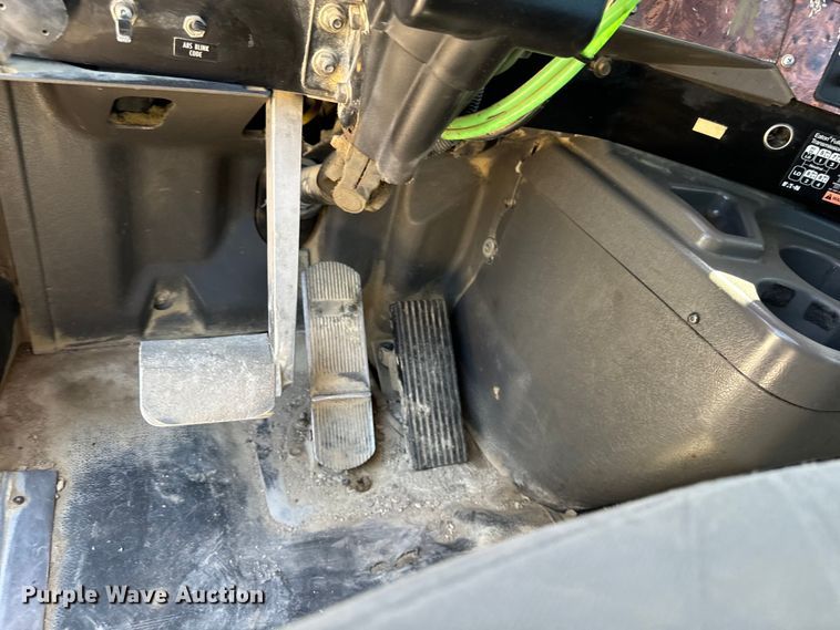 image for item EH4375 2002 International 9400i semi truck