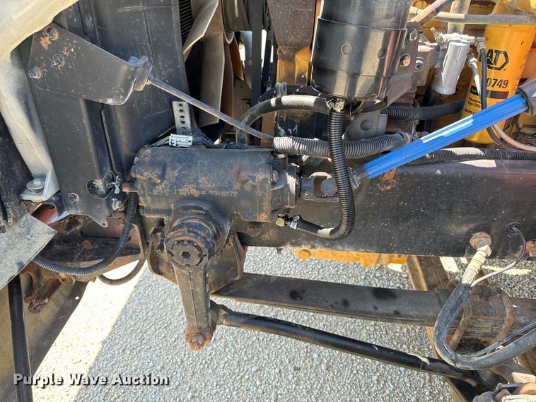 image for item EH4375 2002 International 9400i semi truck