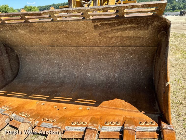 image for item EH4376 2000 Caterpillar 988F wheel loader