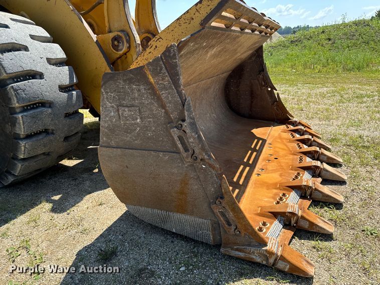 image for item EH4376 2000 Caterpillar 988F wheel loader