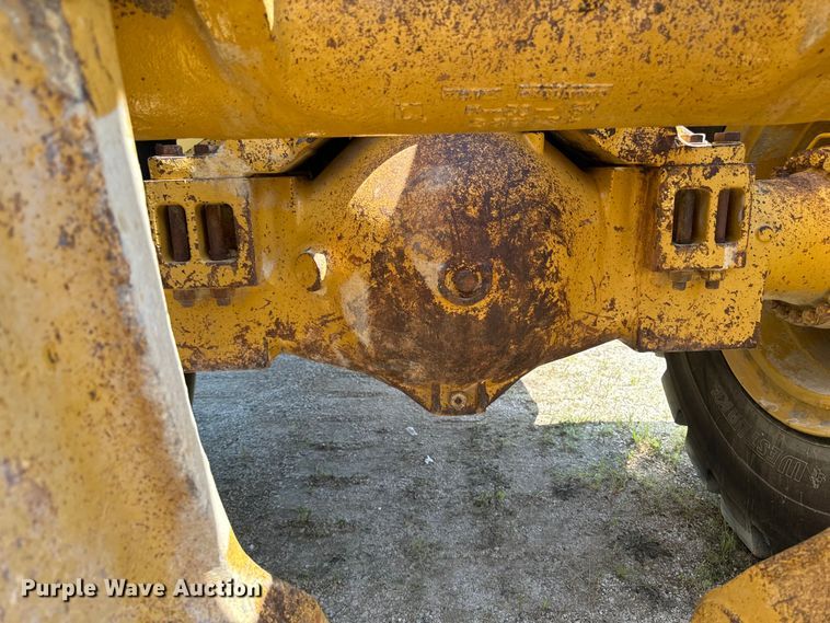 image for item EH4376 2000 Caterpillar 988F wheel loader