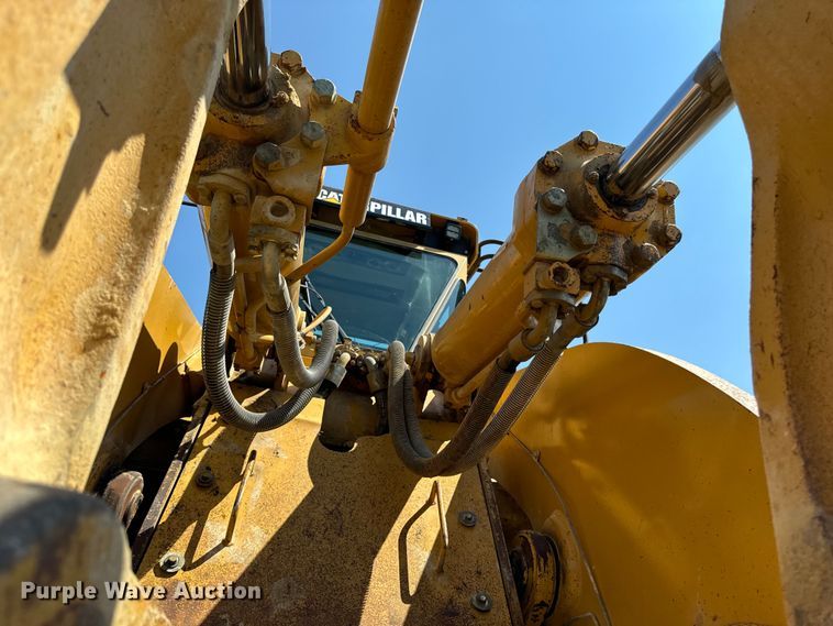 image for item EH4376 2000 Caterpillar 988F wheel loader
