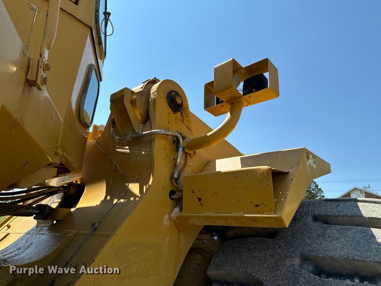image for item EH4376 2000 Caterpillar 988F wheel loader