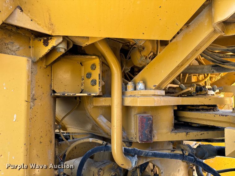 image for item EH4376 2000 Caterpillar 988F wheel loader