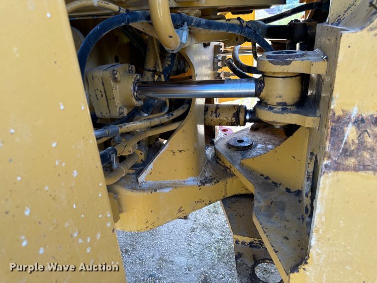 image for item EH4376 2000 Caterpillar 988F wheel loader