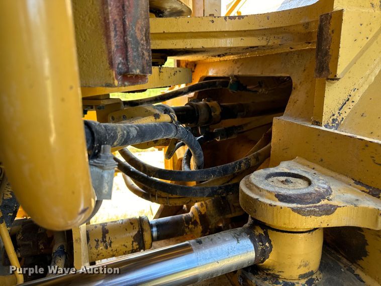 image for item EH4376 2000 Caterpillar 988F wheel loader